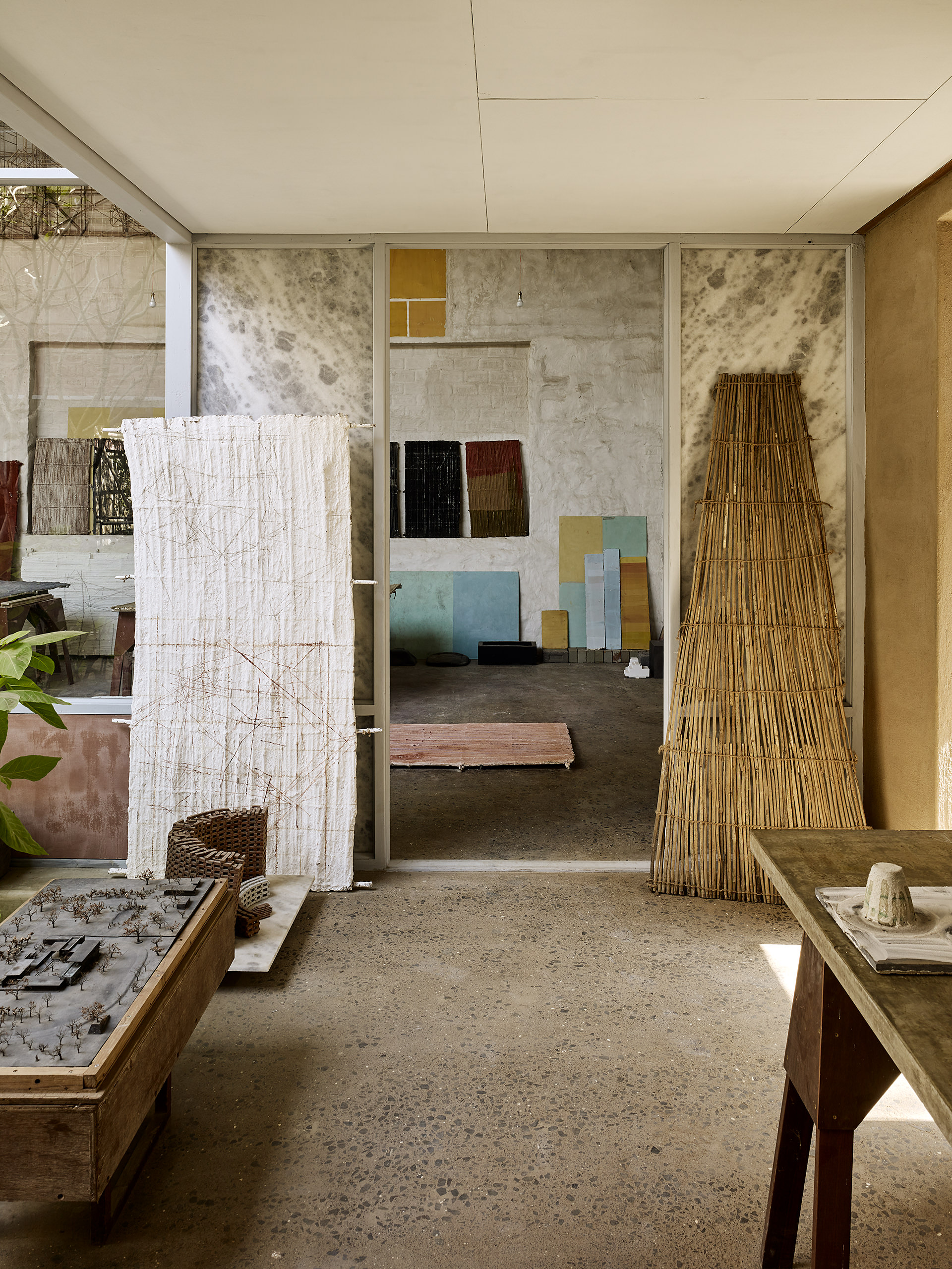 Studio Mumbai, Saat Rasta